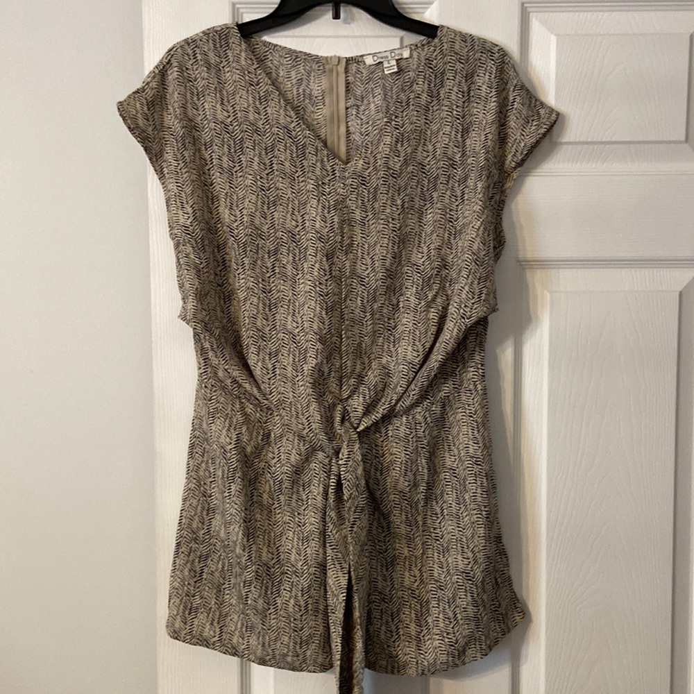 Dress Day Romper size L long 27” bust 36” excellent condition tan & black color